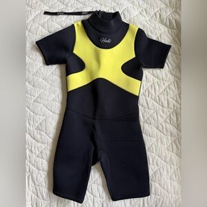Hevto Kids Wetsuit for Boys Girls 3/2mm Neoprene Full Shorty Size 10 Youth
